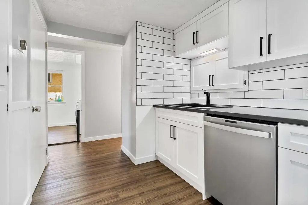 9805 98 Avenue Sexsmith AB T0H 3C0