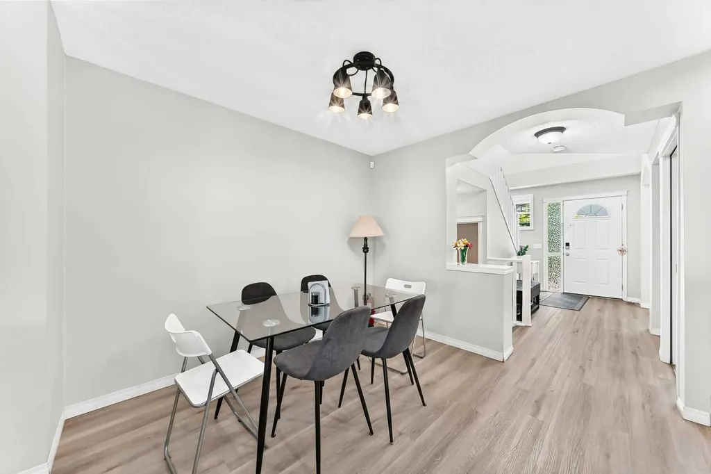 94 Tuscany Ridge Common NW Calgary AB T3L 3E2