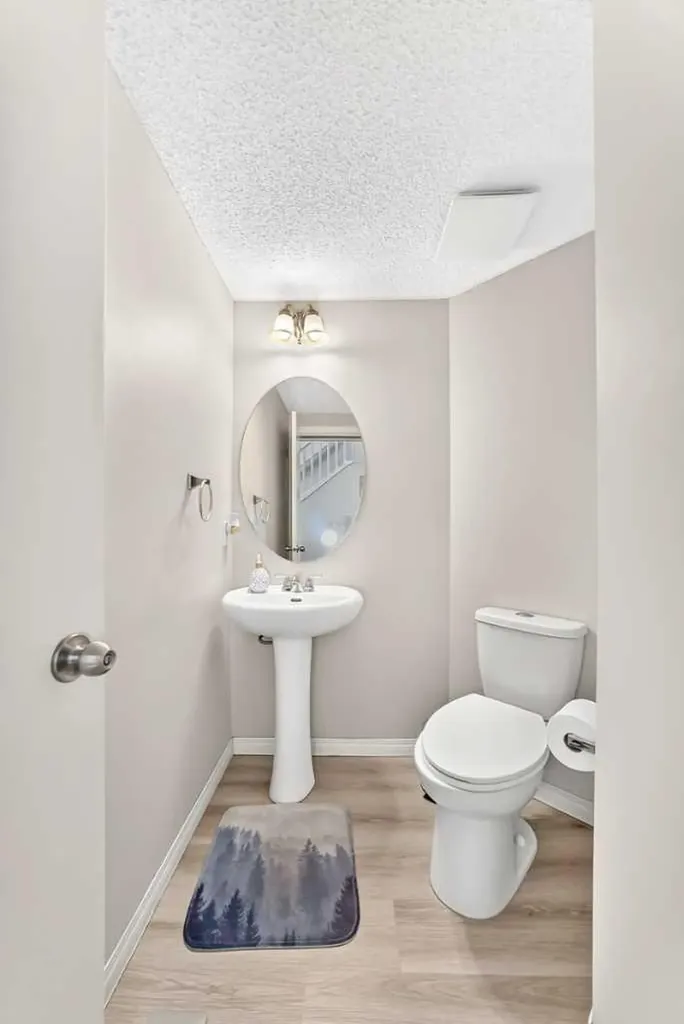 94 Tuscany Ridge Common NW Calgary AB T3L 3E2