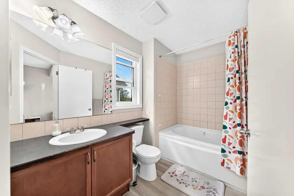 94 Tuscany Ridge Common NW Calgary AB T3L 3E2