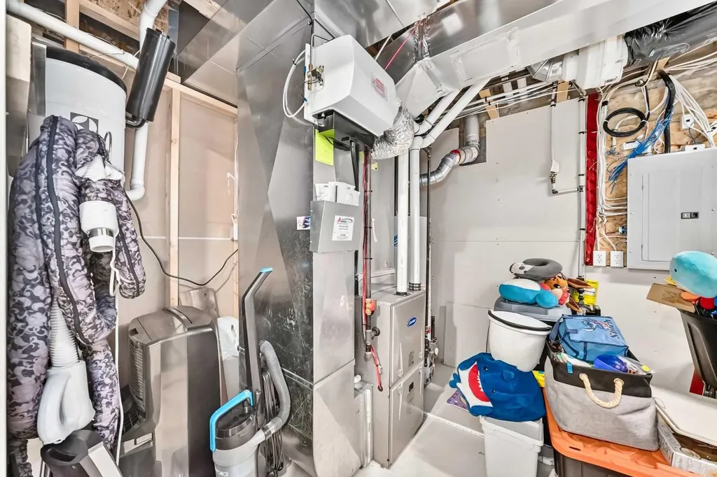 94 Tuscany Ridge Common NW Calgary AB T3L 3E2