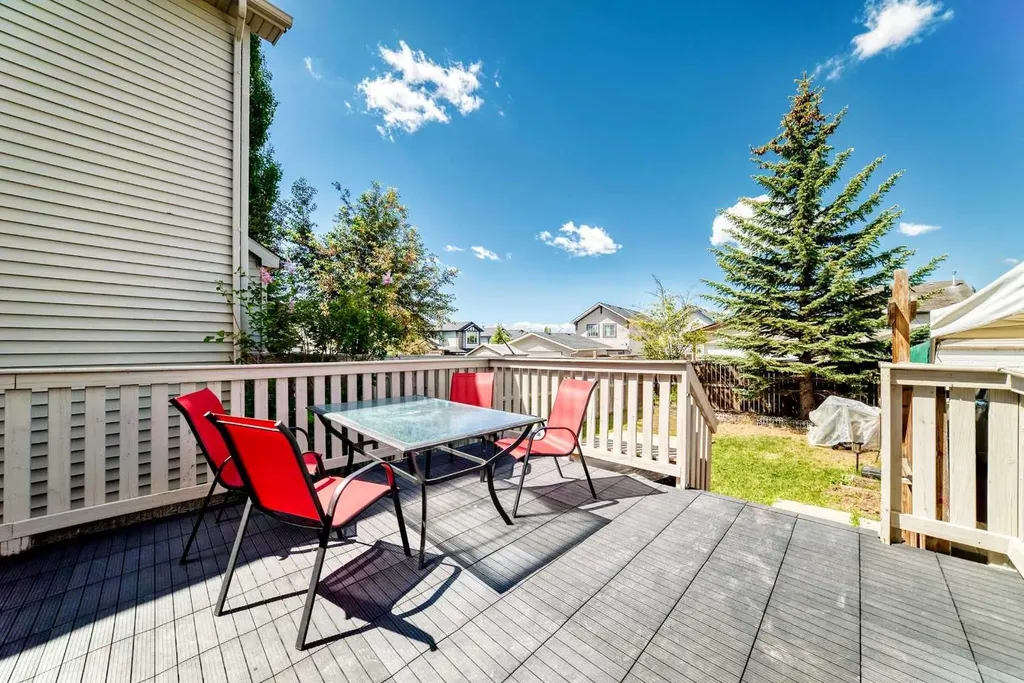 94 Tuscany Ridge Common NW Calgary AB T3L 3E2
