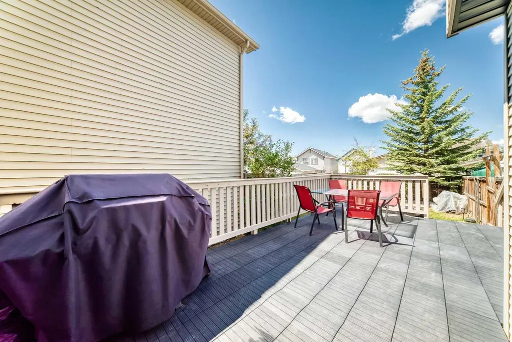 94 Tuscany Ridge Common NW Calgary AB T3L 3E2