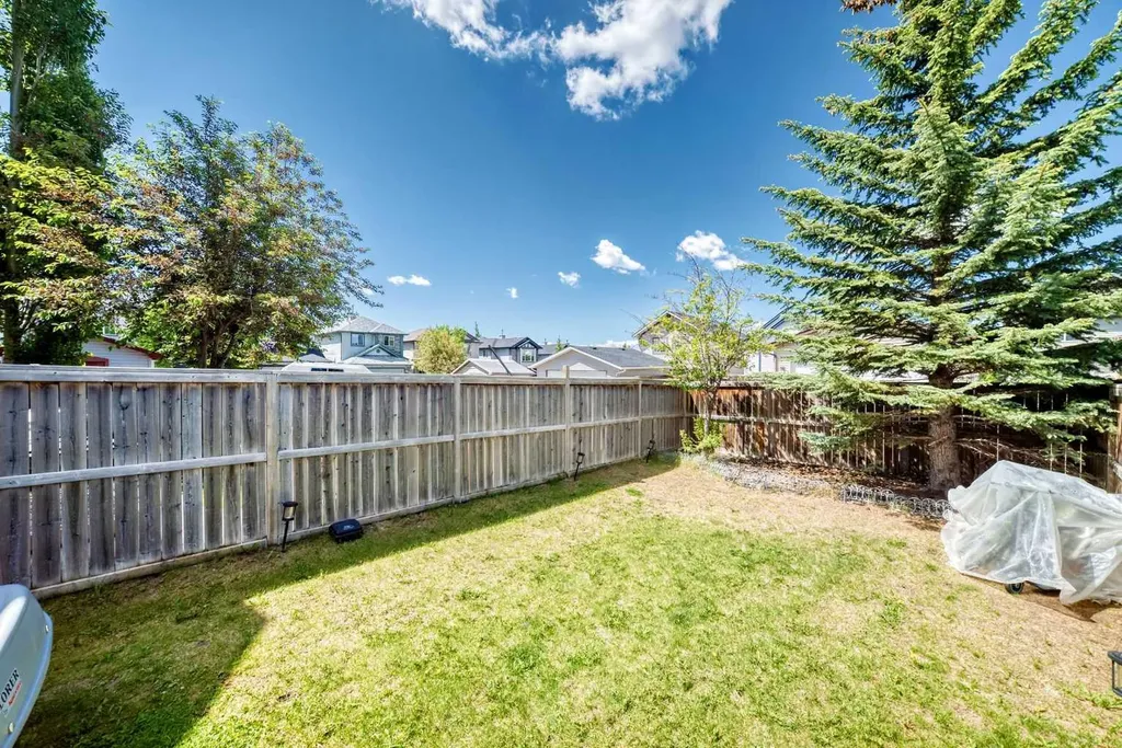 94 Tuscany Ridge Common NW Calgary AB T3L 3E2