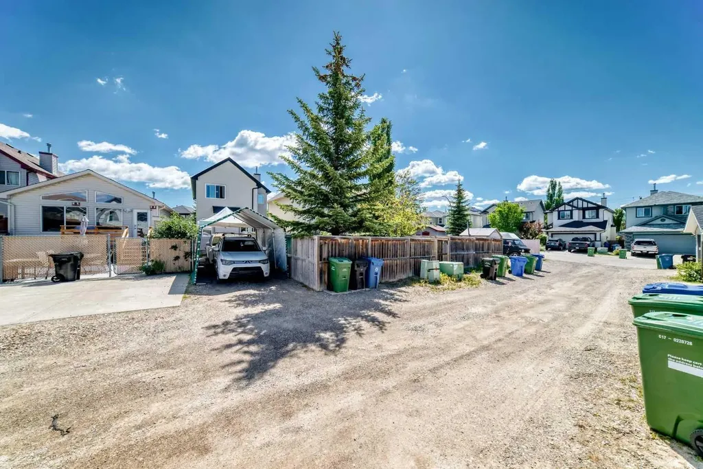 94 Tuscany Ridge Common NW Calgary AB T3L 3E2