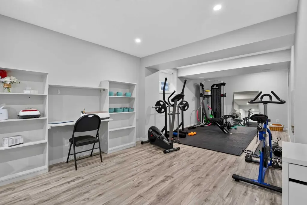 418 Evansdale Way NW Calgary AB T3P 0B1