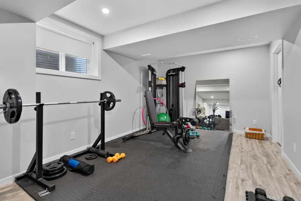 418 Evansdale Way NW Calgary AB T3P 0B1
