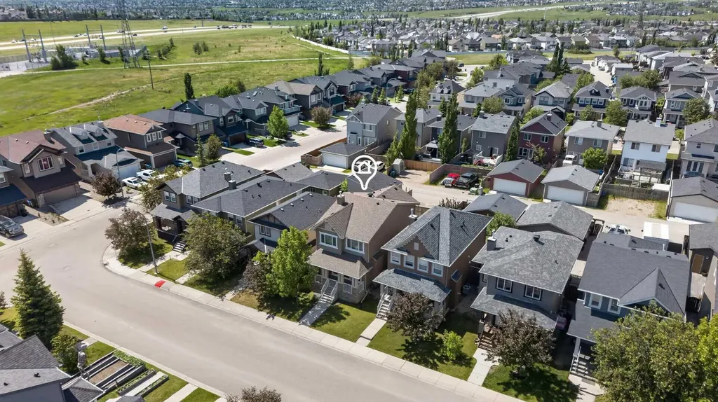 418 Evansdale Way NW Calgary AB T3P 0B1