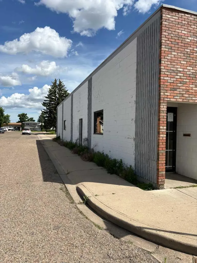 568 Rutherford Street S Medicine Hat AB T1A7E2
