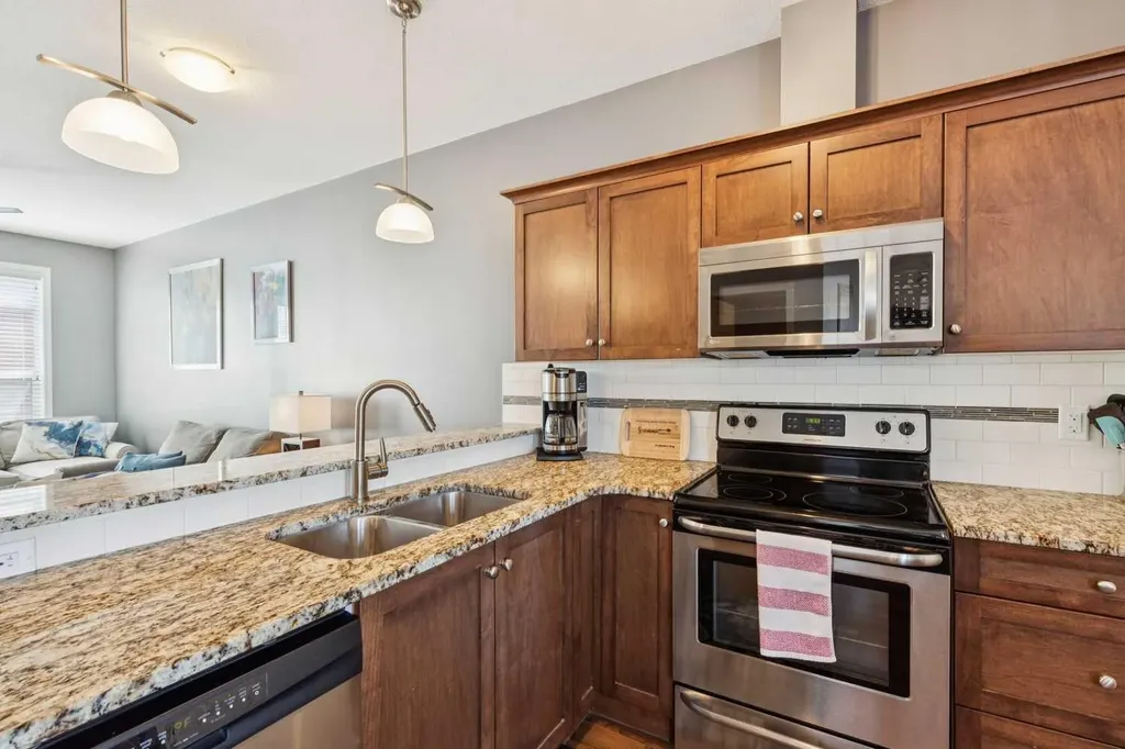 1001 8 Street Airdrie AB T4B 0W9