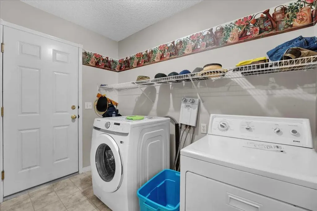 252 Woodhaven Drive Okotoks AB T1S 1S8