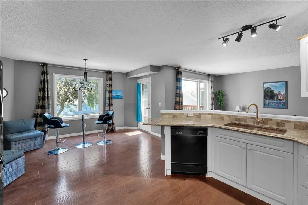 252 Woodhaven Drive Okotoks AB T1S 1S8