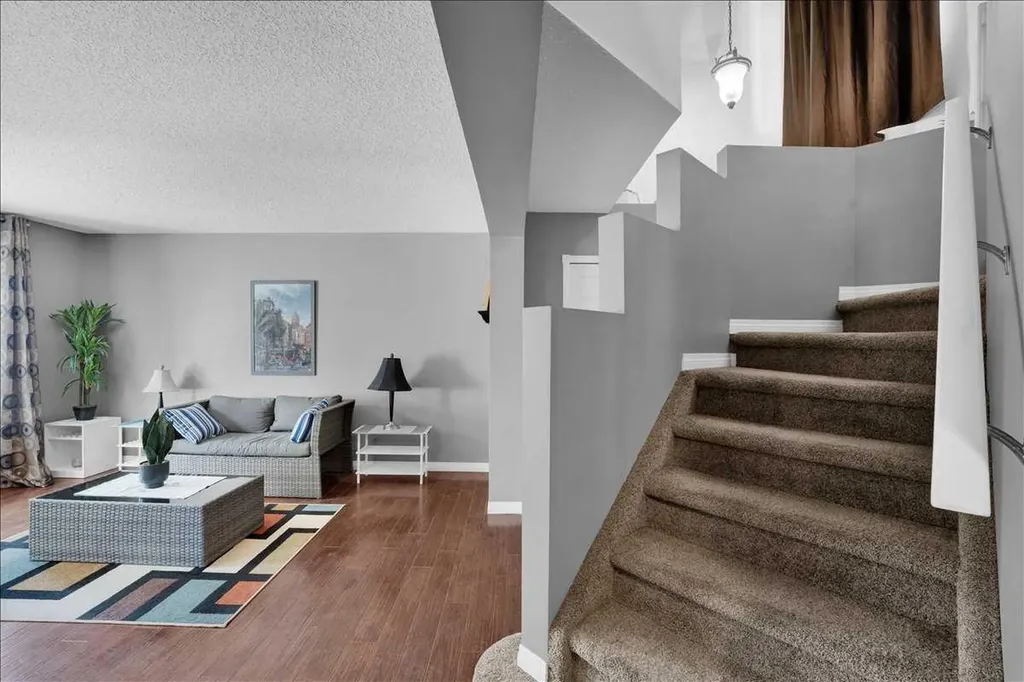 252 Woodhaven Drive Okotoks AB T1S 1S8