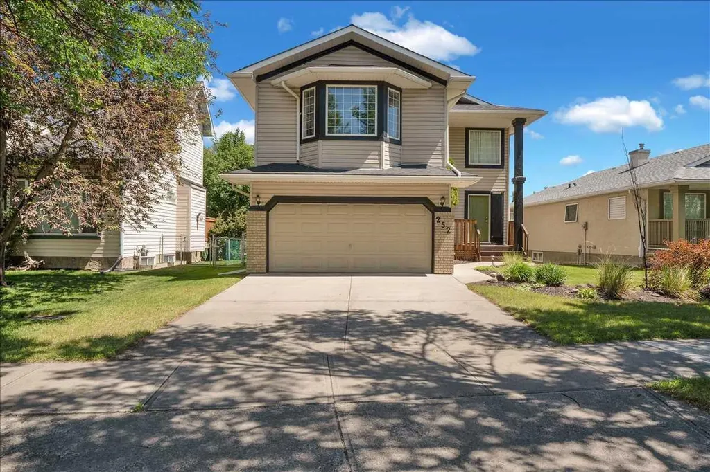 252 Woodhaven Drive Okotoks AB T1S 1S8