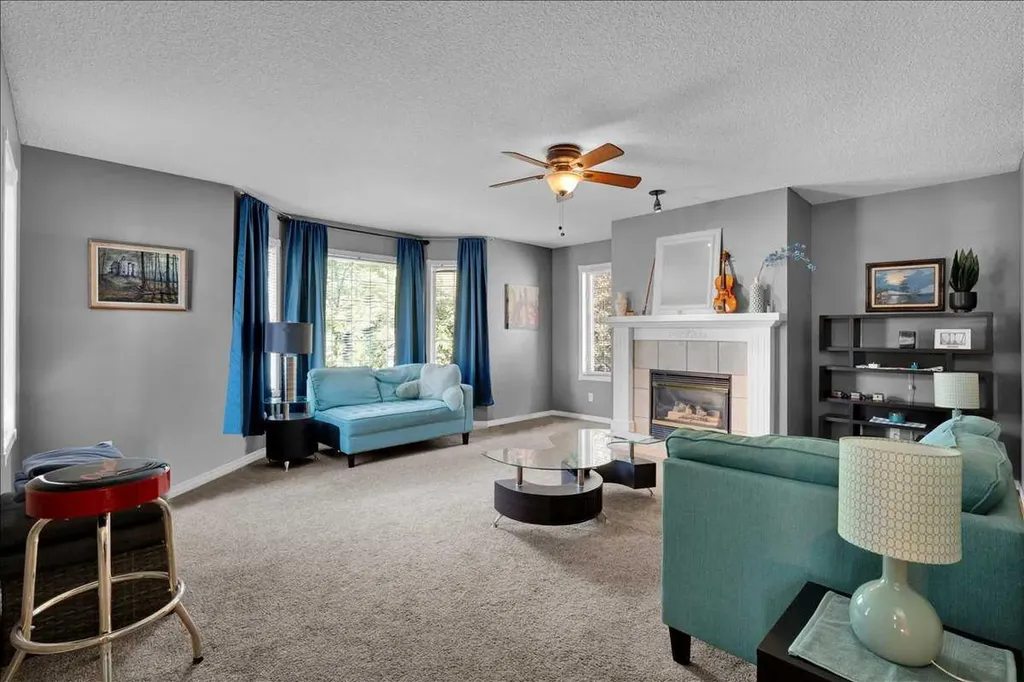 252 Woodhaven Drive Okotoks AB T1S 1S8