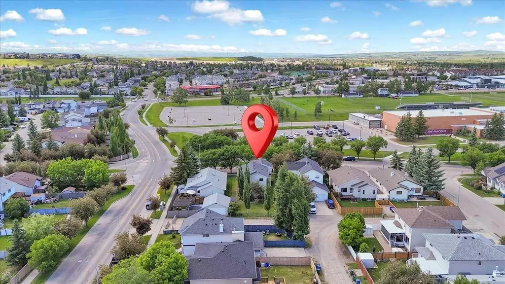 252 Woodhaven Drive Okotoks AB T1S 1S8