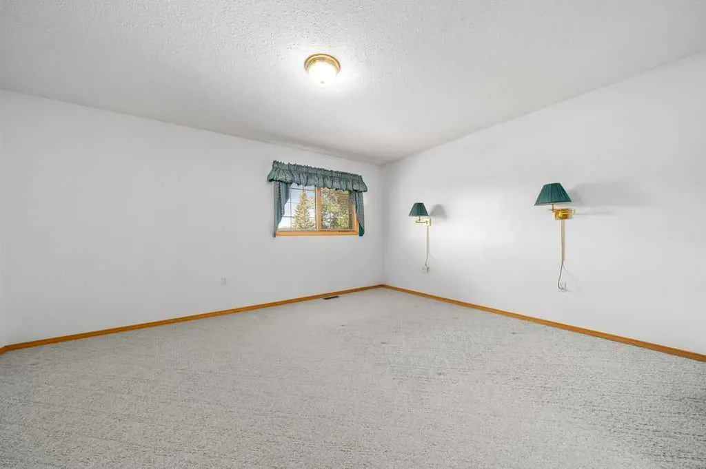 48 Park Meadows Court SE Medicine Hat AB T1B4C3