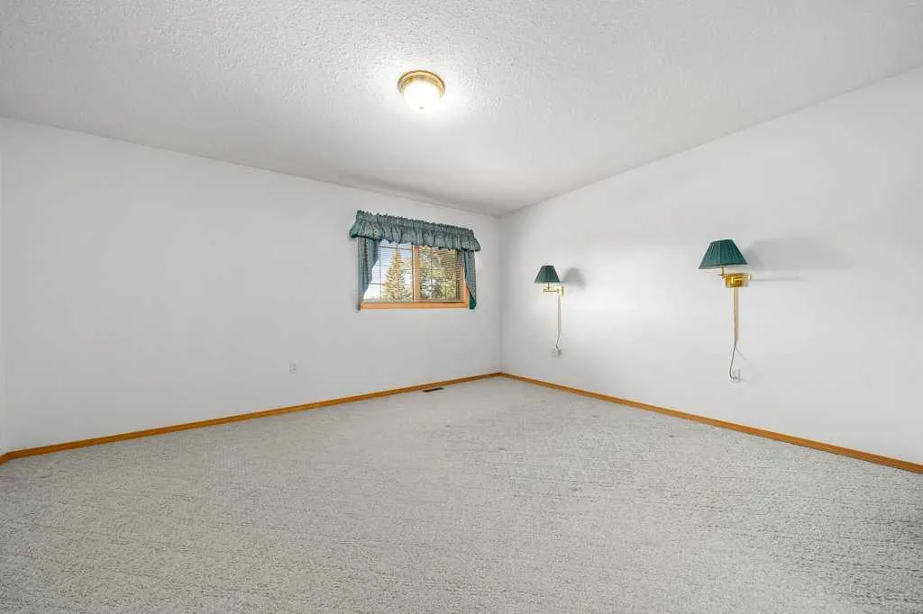48 Park Meadows Court SE Medicine Hat AB T1B4C3