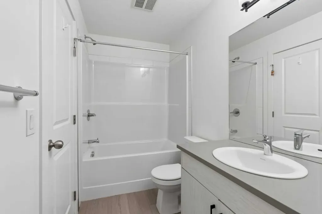 24 Rivercrest Drive Cochrane AB T4C 2V2