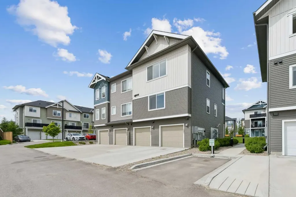 24 Rivercrest Drive Cochrane AB T4C 2V2