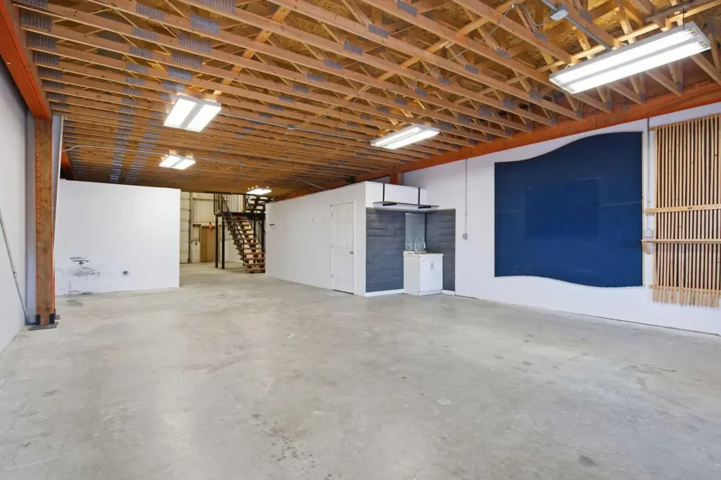 220 3 Street NE Diamond Valley AB T0L 0H0
