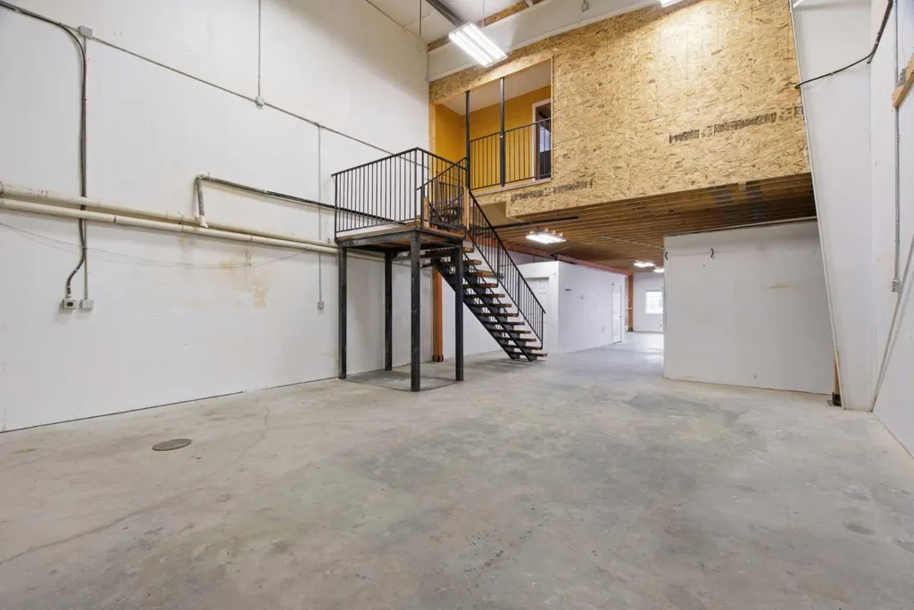 220 3 Street NE Diamond Valley AB T0L 0H0