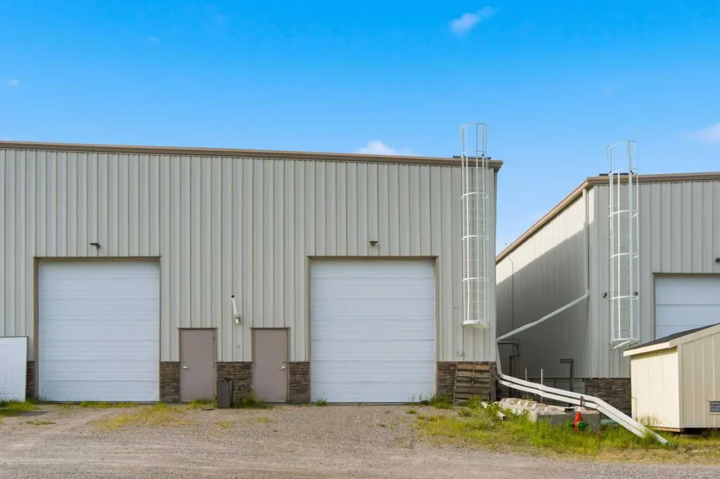 220 3 Street NE Diamond Valley AB T0L 0H0