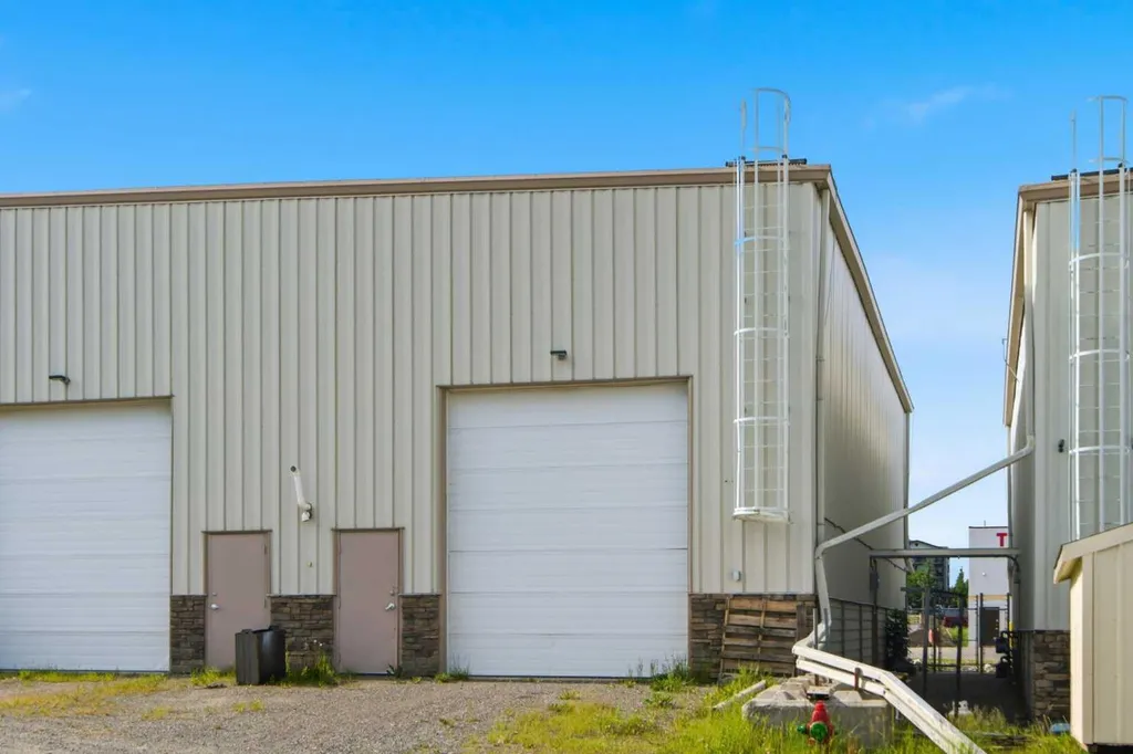 220 3 Street NE Diamond Valley AB T0L 0H0