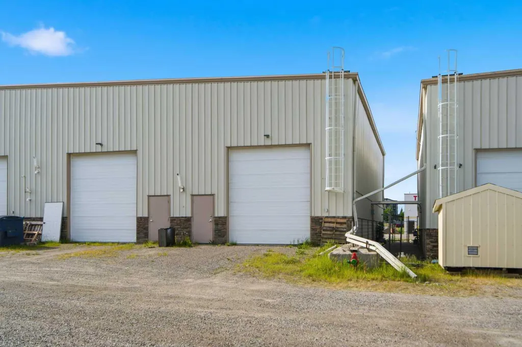 220 3 Street NE Diamond Valley AB T0L 0H0