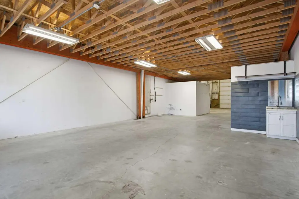 220 3 Street NE Diamond Valley AB T0L 0H0
