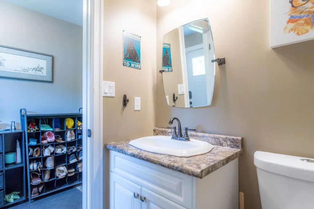 5206 48 Street Lloydminster AB T9V 0J3