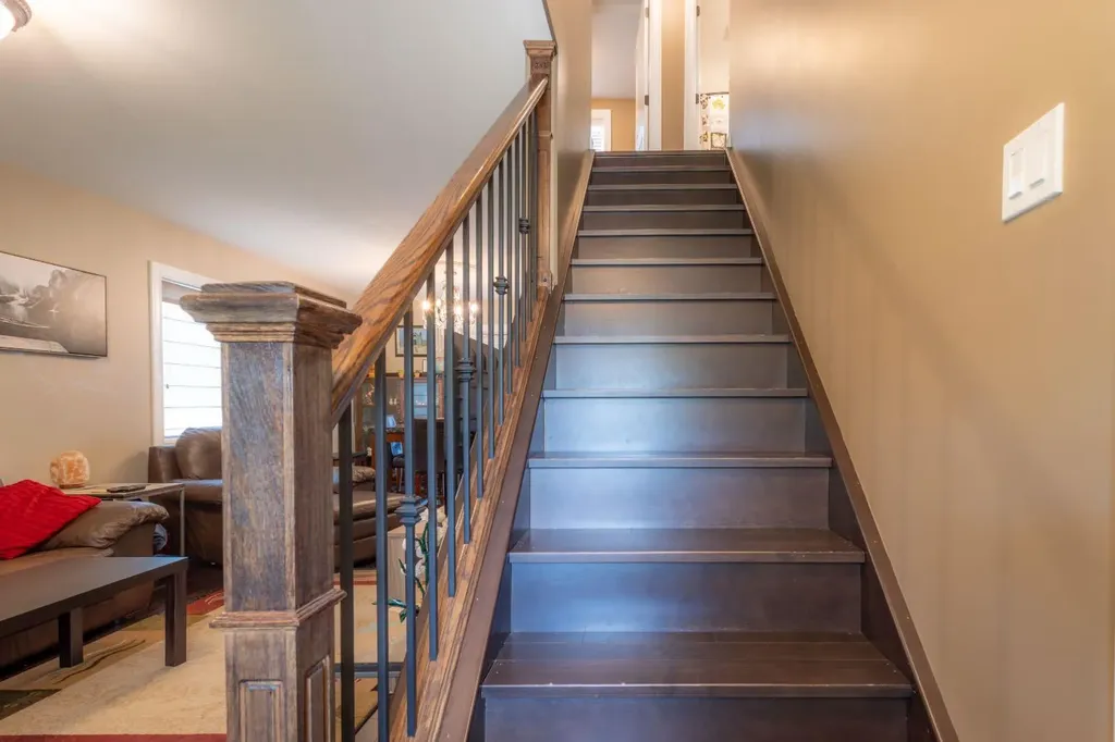 5206 48 Street Lloydminster AB T9V 0J3
