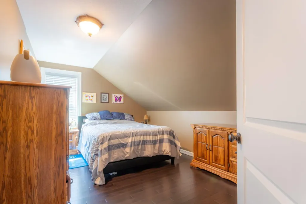 5206 48 Street Lloydminster AB T9V 0J3