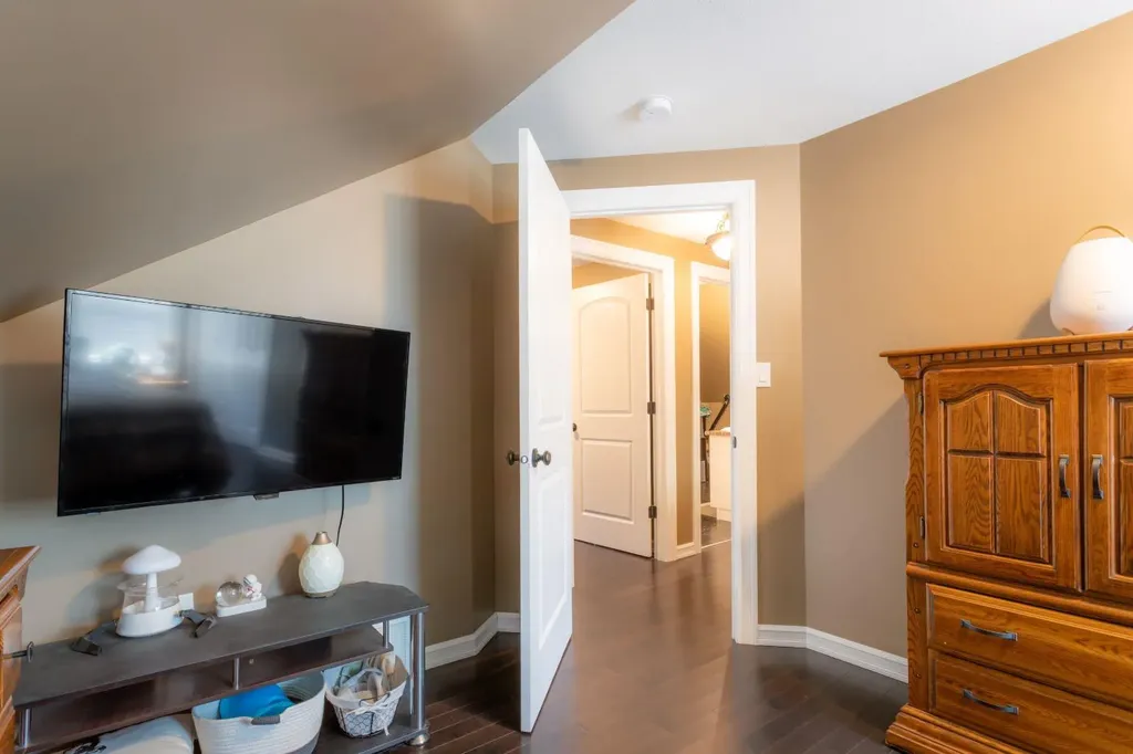 5206 48 Street Lloydminster AB T9V 0J3