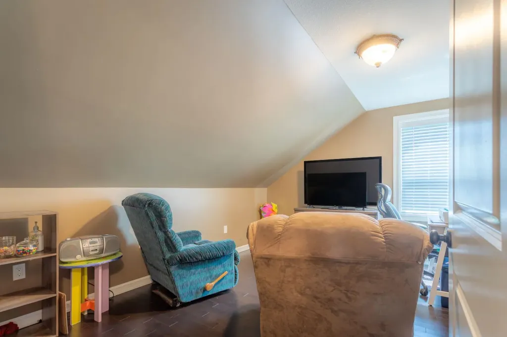 5206 48 Street Lloydminster AB T9V 0J3
