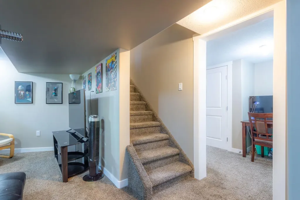 5206 48 Street Lloydminster AB T9V 0J3