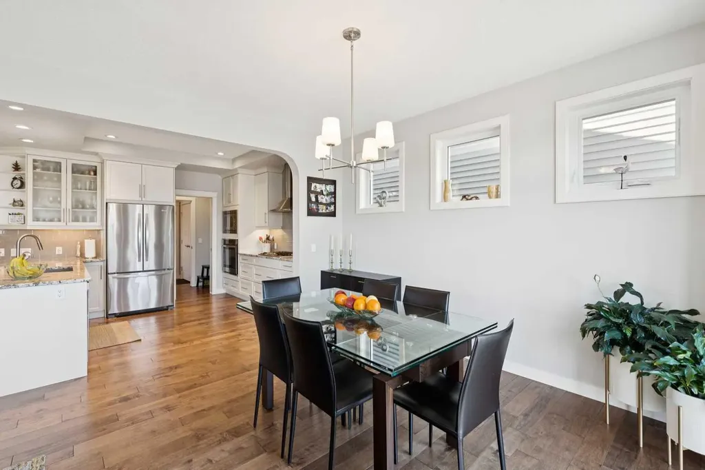 219 Nolancrest Rise NW Calgary AB t3r0t3