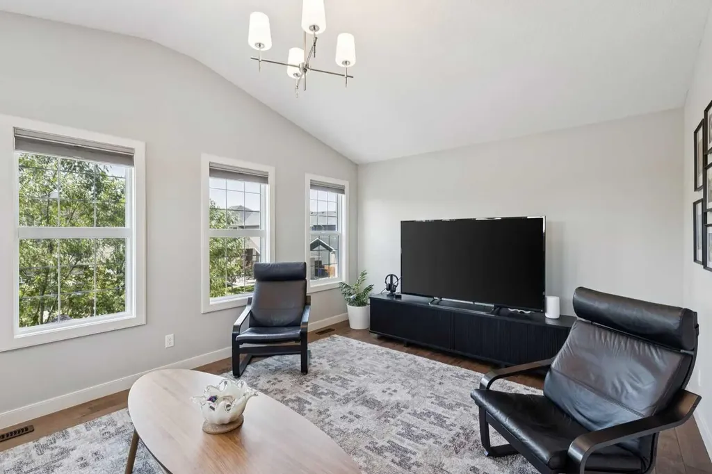 219 Nolancrest Rise NW Calgary AB t3r0t3