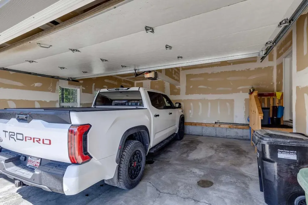 219 Nolancrest Rise NW Calgary AB t3r0t3
