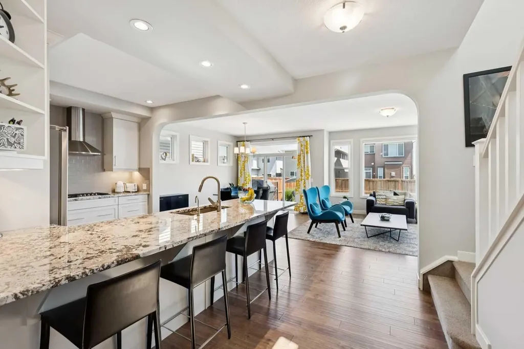 219 Nolancrest Rise NW Calgary AB t3r0t3