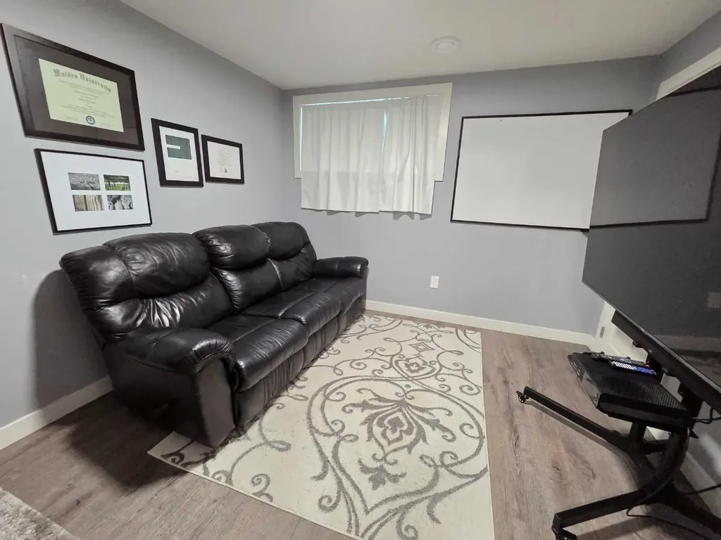 10203 126 Avenue Grande Prairie AB T8V6J3