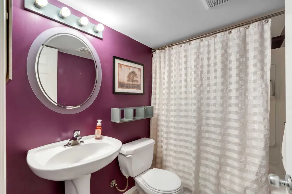 480 Douglas Glen Point SE Calgary AB T2Z 3G4