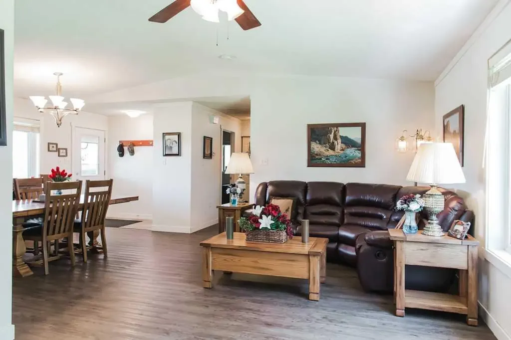 69575 Rge Road 75 Grovedale AB T0H1x0