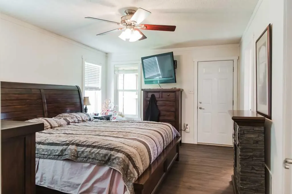 69575 Rge Road 75 Grovedale AB T0H1x0