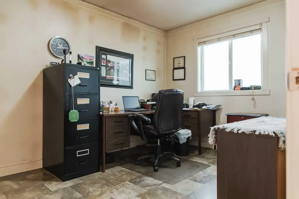 69575 Rge Road 75 Grovedale AB T0H1x0