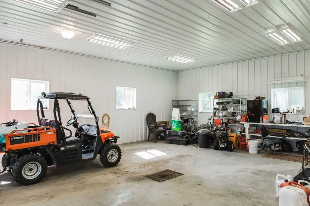 69575 Rge Road 75 Grovedale AB T0H1x0