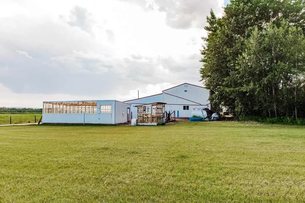 69575 Rge Road 75 Grovedale AB T0H1x0