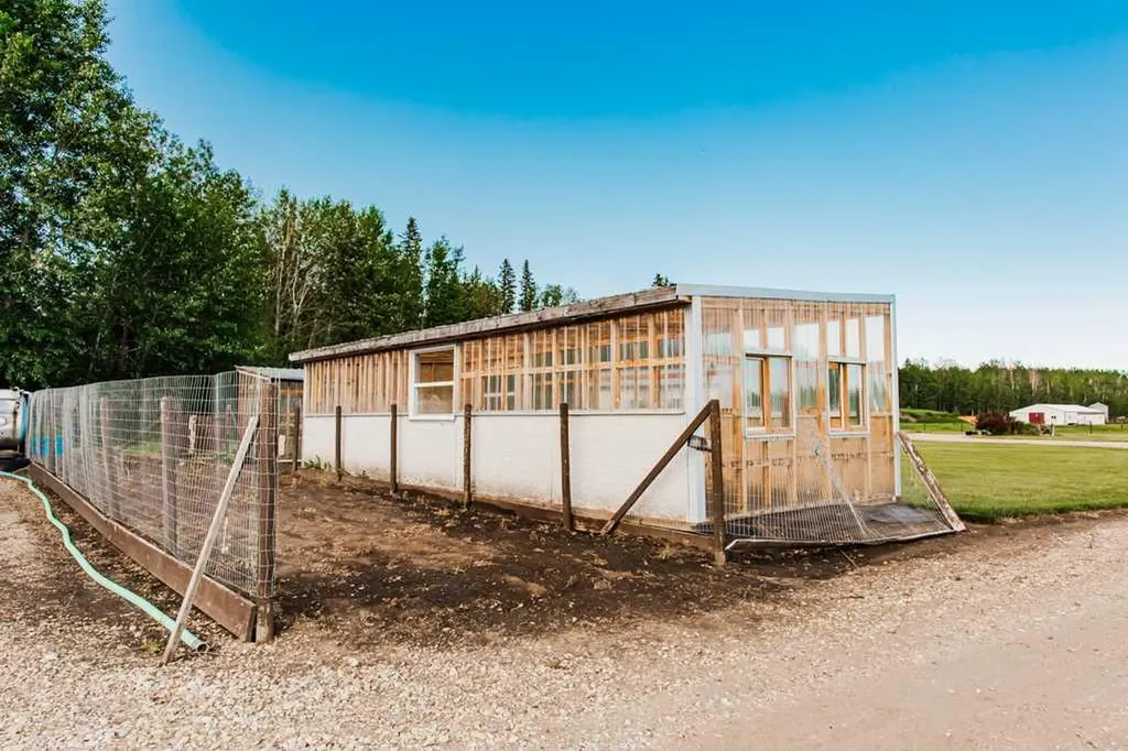 69575 Rge Road 75 Grovedale AB T0H1x0