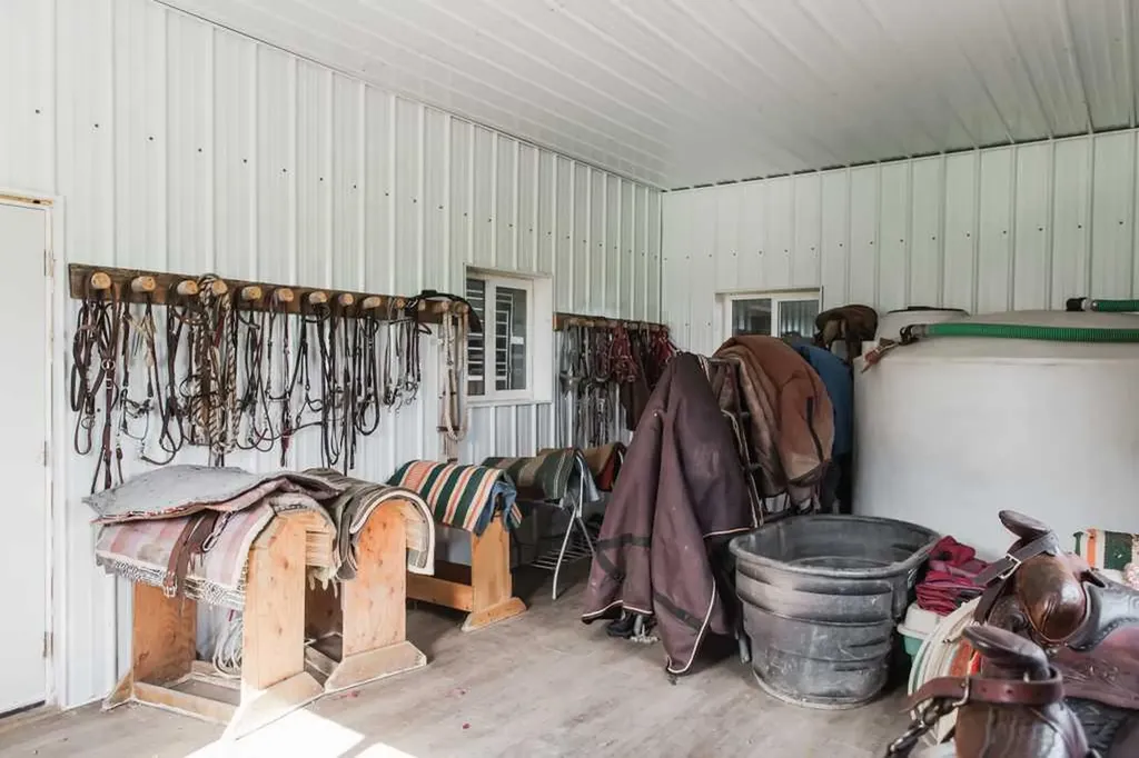 69575 Rge Road 75 Grovedale AB T0H1x0