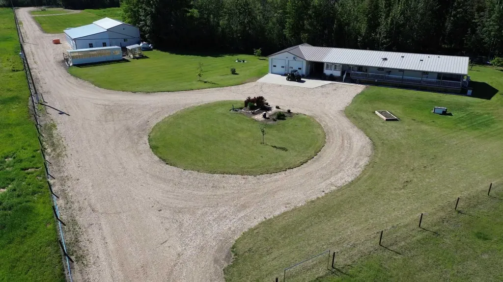 69575 Rge Road 75 Grovedale AB T0H1x0
